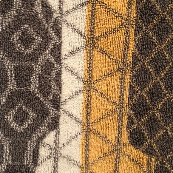 Meet your Posher, Emily - Picture 1 of 1